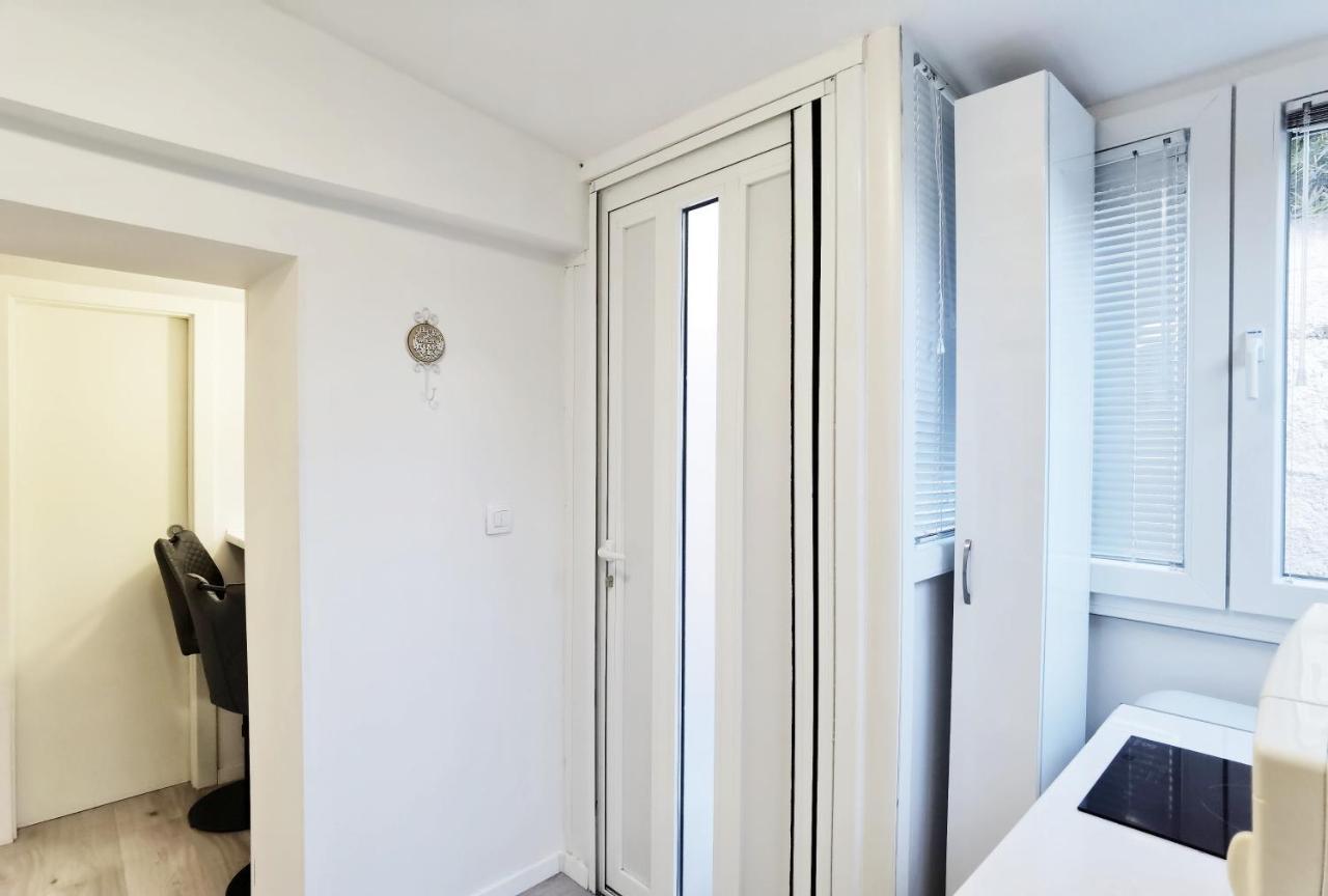 Apartamento Missia - Cosy In Perfect Location Split Exterior foto
