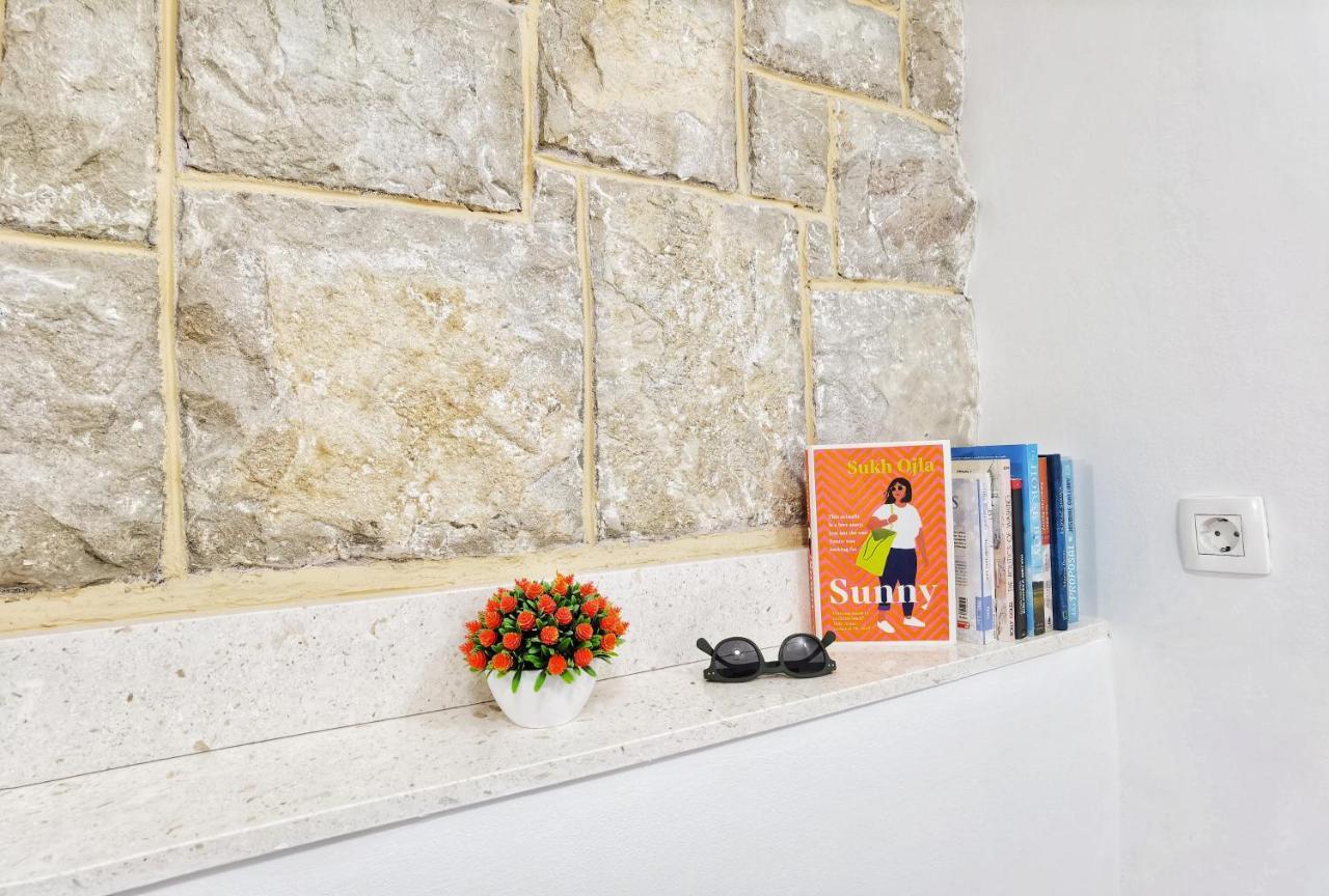 Apartamento Missia - Cosy In Perfect Location Split Exterior foto