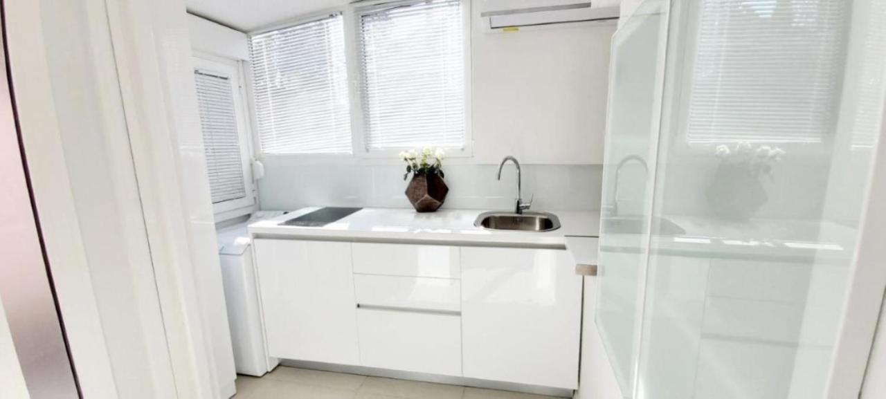 Apartamento Missia - Cosy In Perfect Location Split Exterior foto